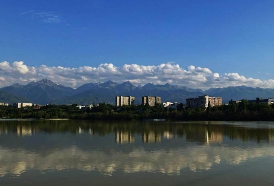 Tastaq Hostel Almaty Eksteriør billede